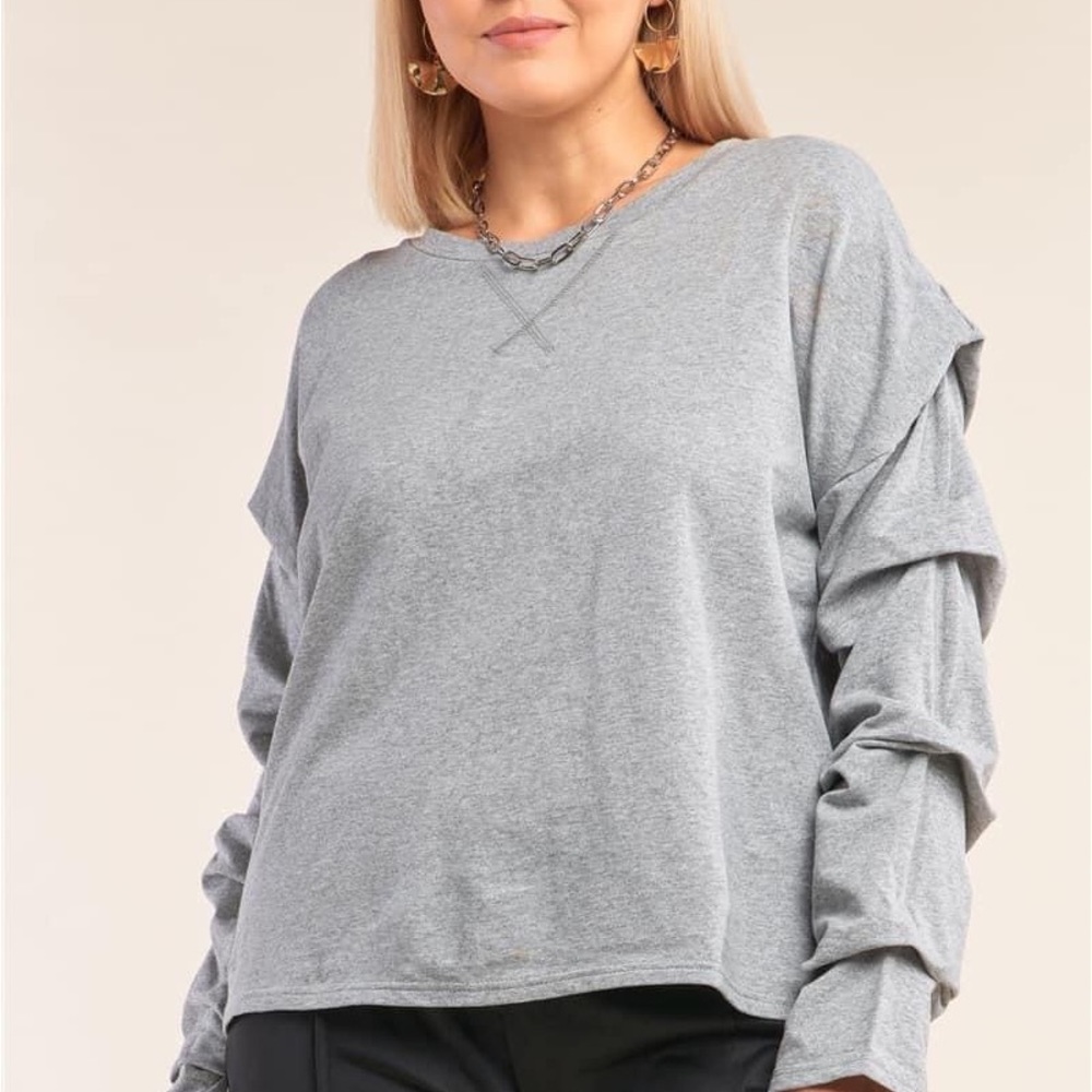 Grey woman Sweater new with tag
